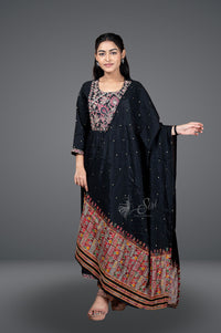 Black colour crape 3 Pc's Bottom duppata set