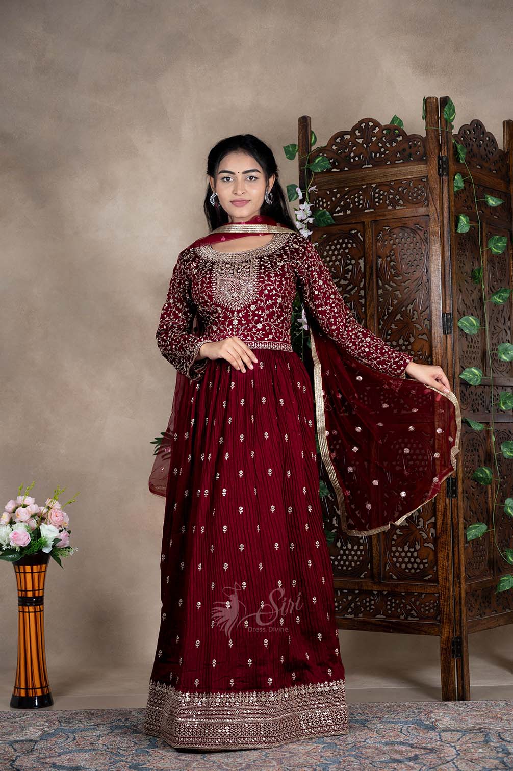 Gold Zari Crushing Thread And Embroidary Work Chudidar Kali