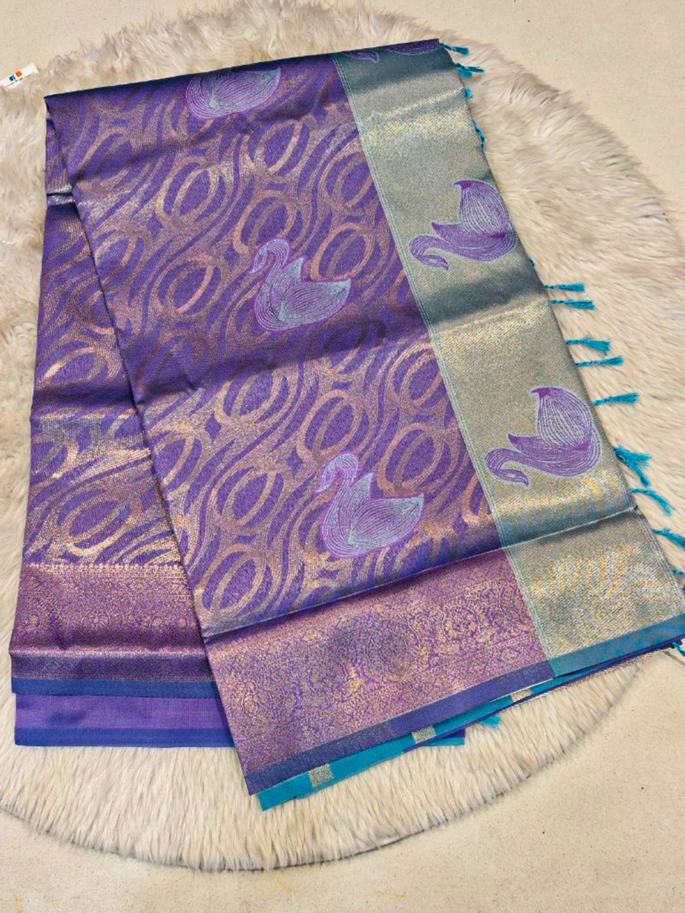 Banarasi Saree (Swan Motif)