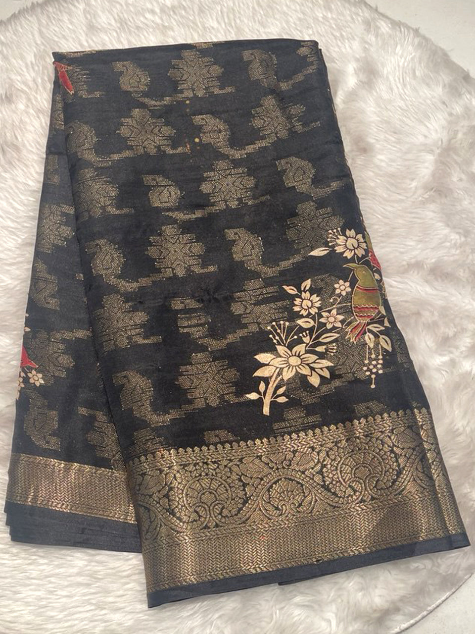 Dola Jacquard Saree