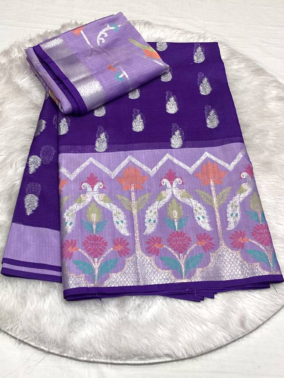 Pattu Pavada (Langa Voni)