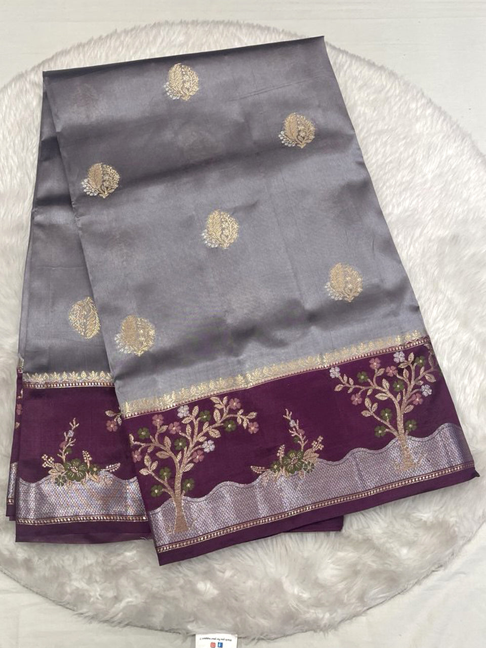 Deep red mango silk saree featuring a coral pink designer border.